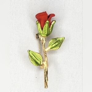 🌹Red Rose Brooch Gold Tone Floral Pin Romantic Vintage Style